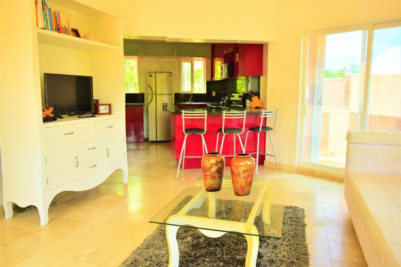 Happy Smile By The Dolphins Apartment Puerto Aventuras Exterior photo